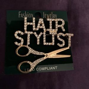 Beautiful gold plated stylish brooch.